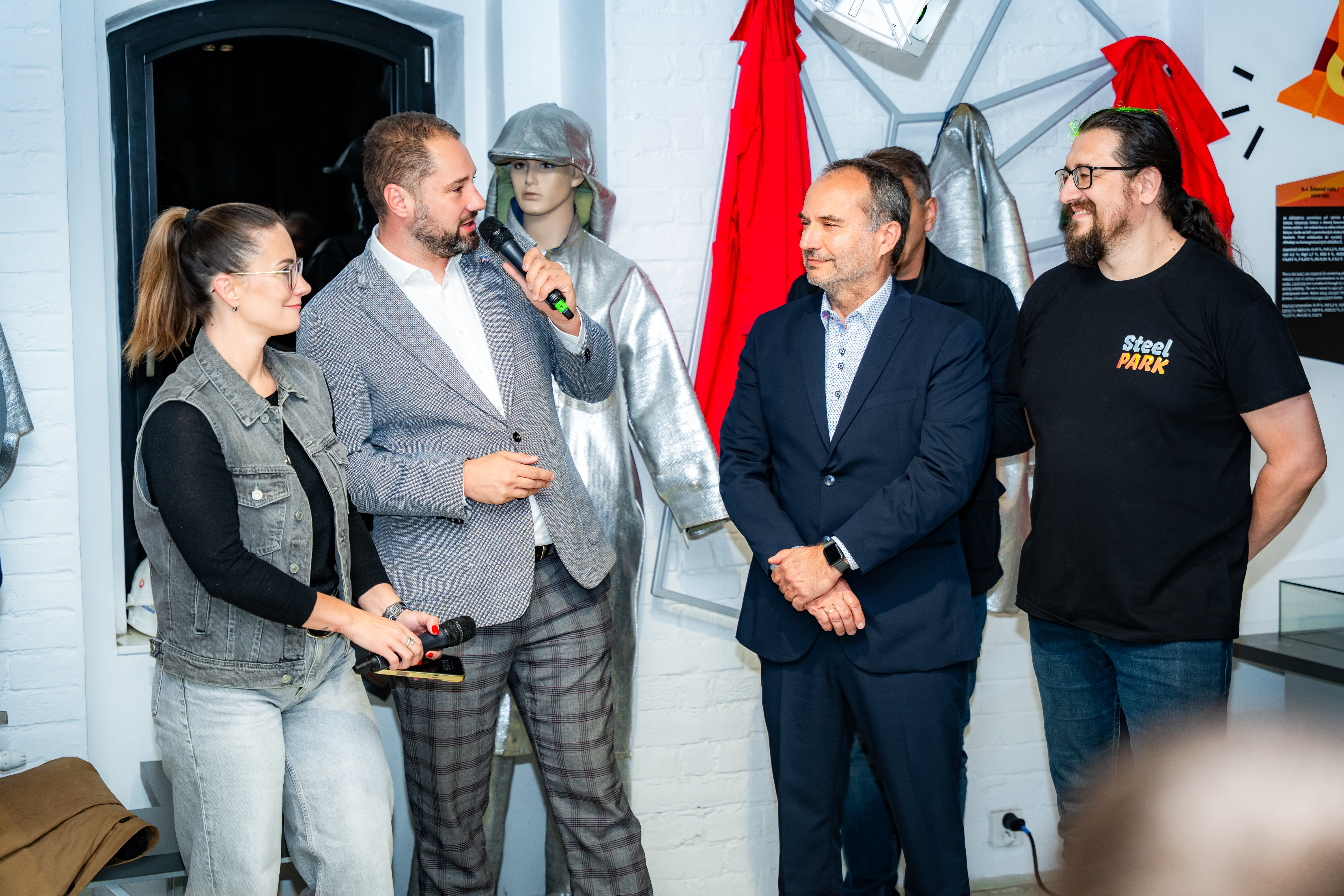 Otvorenie obnovy expozicie v Steelparku -13